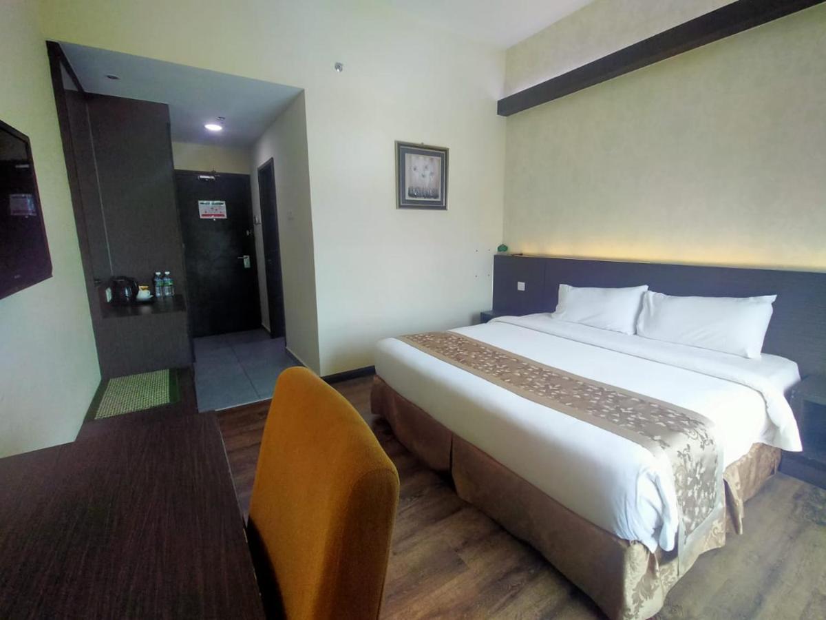 Midcity Hotel Melaka Екстериор снимка